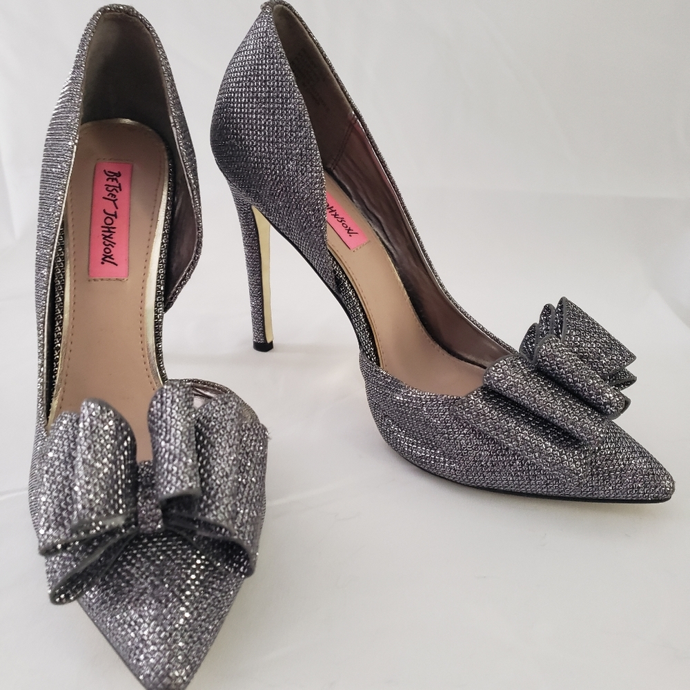 Betsy Johnson sparkly silver heels sz 7.5